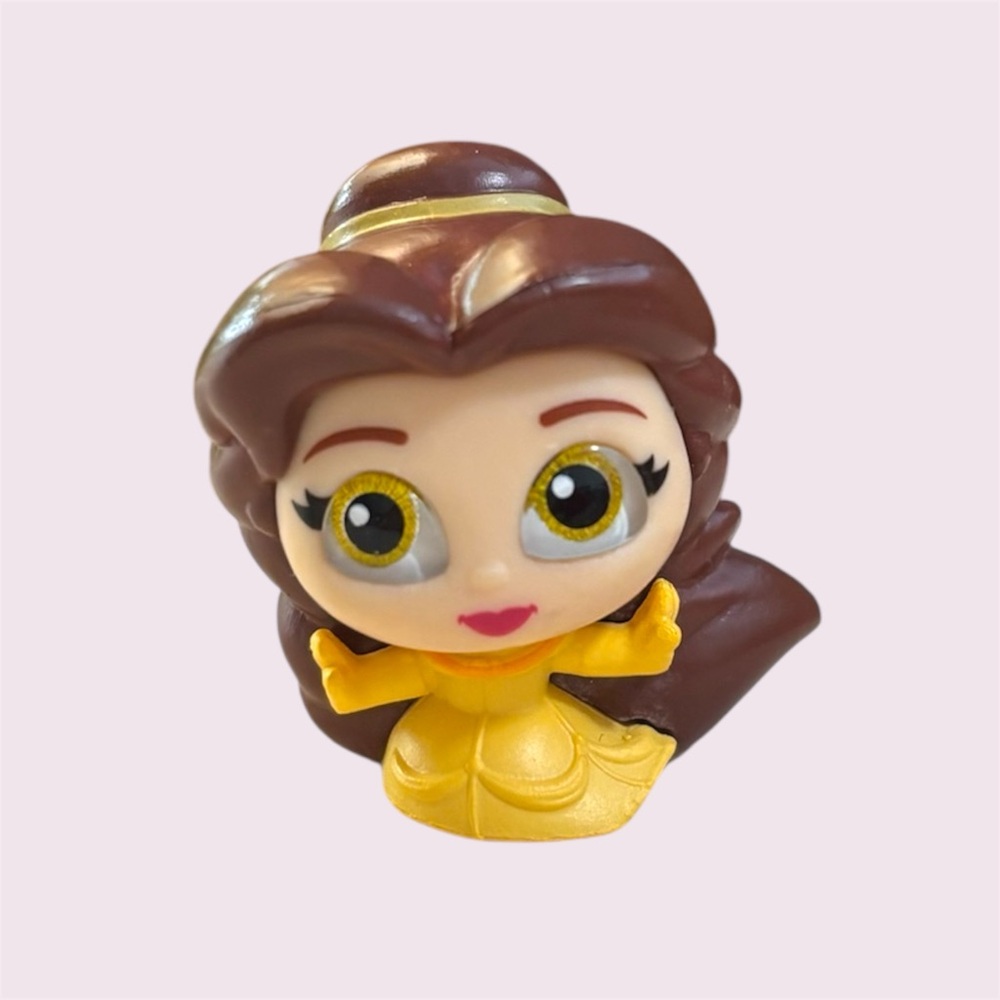 Disney Doorables Series 7 Common Belle Figure